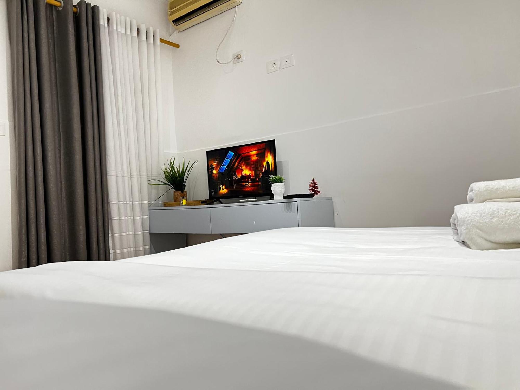 Tirana Square Hotel מראה חיצוני תמונה