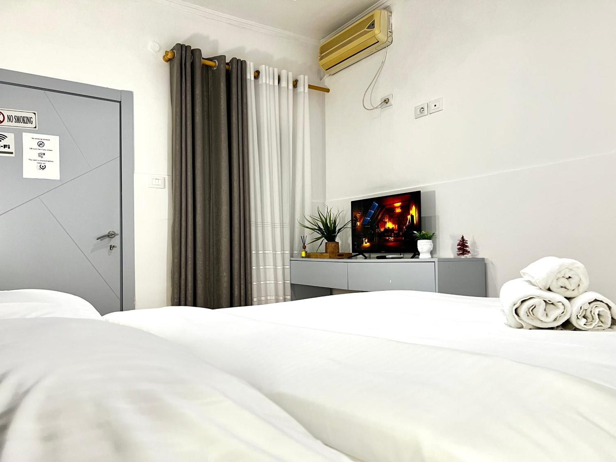Tirana Square Hotel מראה חיצוני תמונה