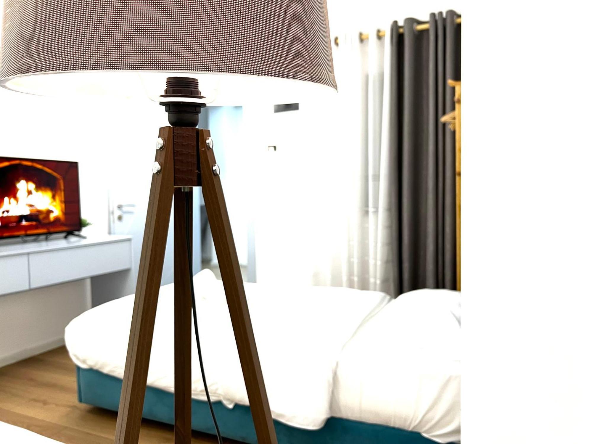 Tirana Square Hotel מראה חיצוני תמונה